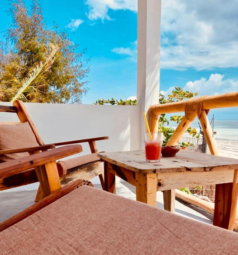 Helwas Zanzibar Beach Hotel Bwejuu Eksteriør billede
