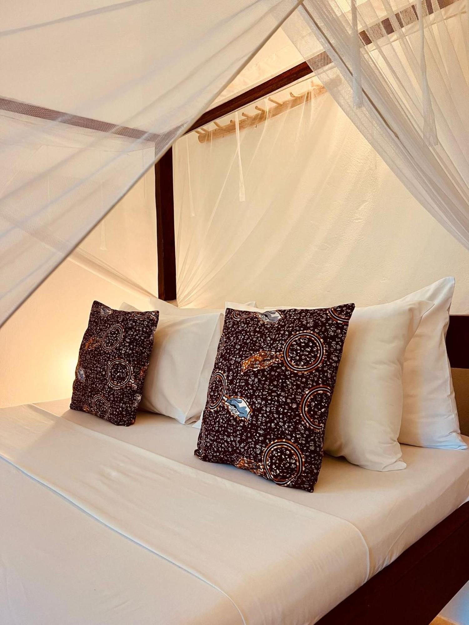 Helwas Zanzibar Beach Hotel Bwejuu Eksteriør billede