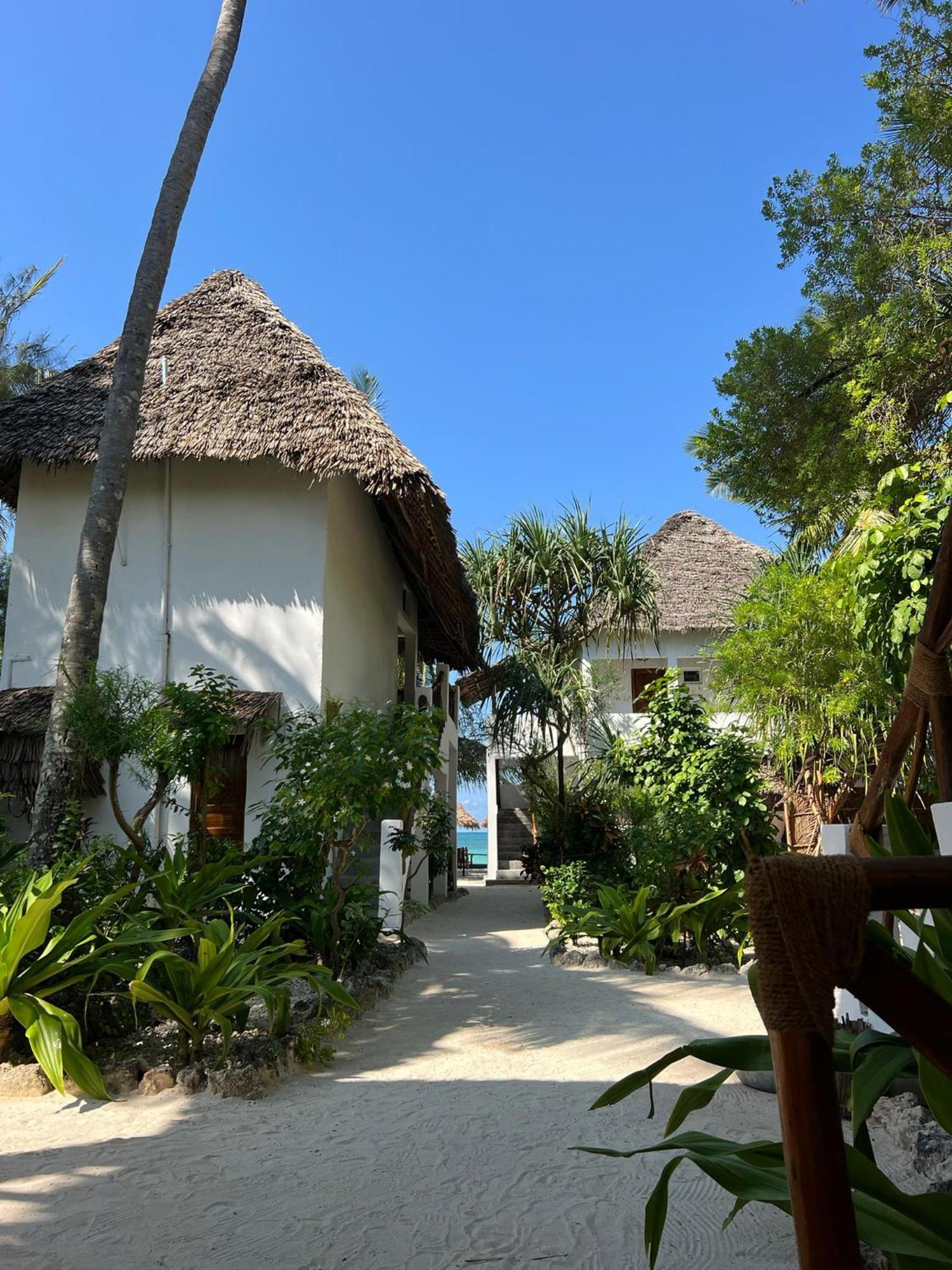Helwas Zanzibar Beach Hotel Bwejuu Eksteriør billede