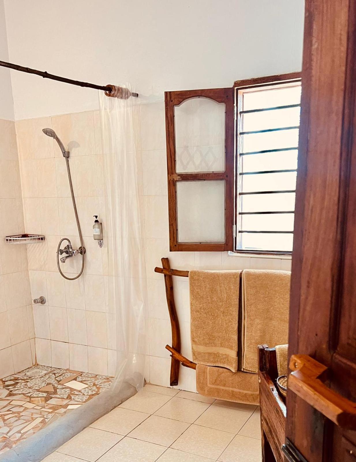 Helwas Zanzibar Beach Hotel Bwejuu Eksteriør billede