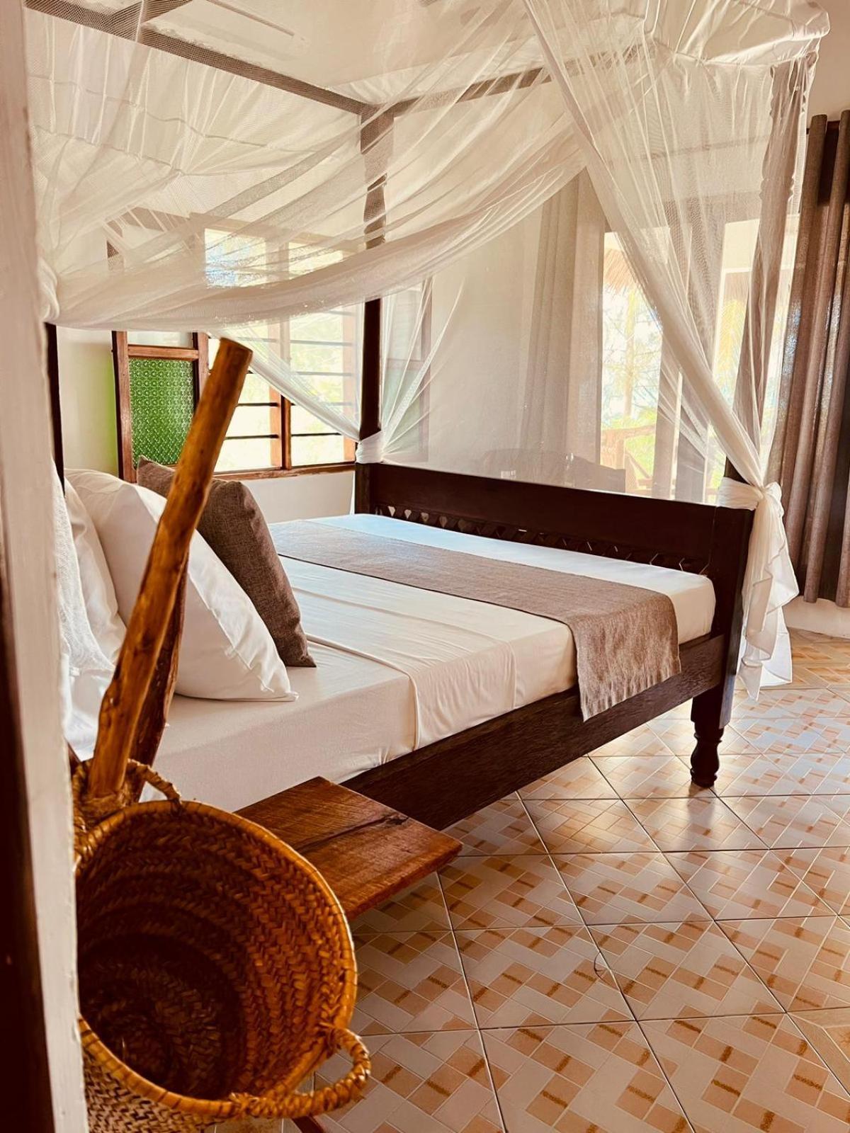 Helwas Zanzibar Beach Hotel Bwejuu Eksteriør billede